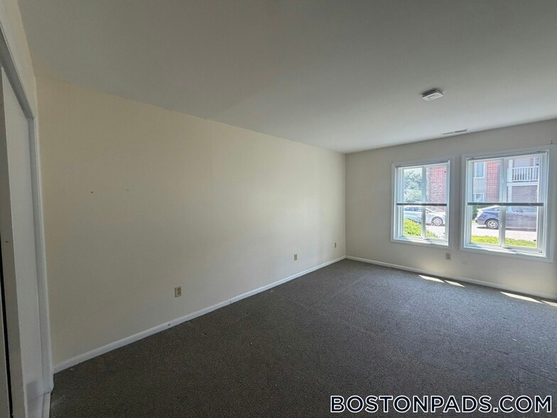Building Photo - 18 Westgate Dr