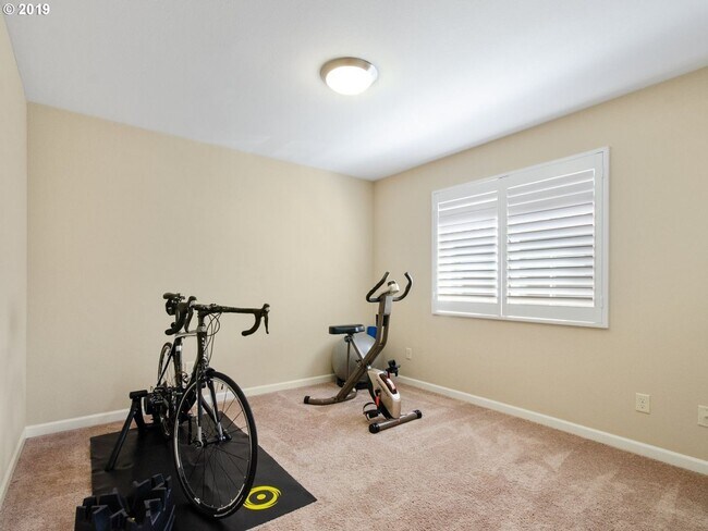 Building Photo - Gorgeous 4 Bed, 2.5 Bath Tuscany Home!