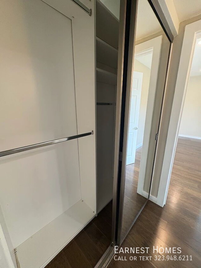 Building Photo - 141 S Clark Dr