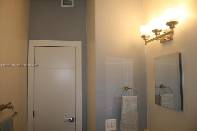 Building Photo - 621 SW 64th Way