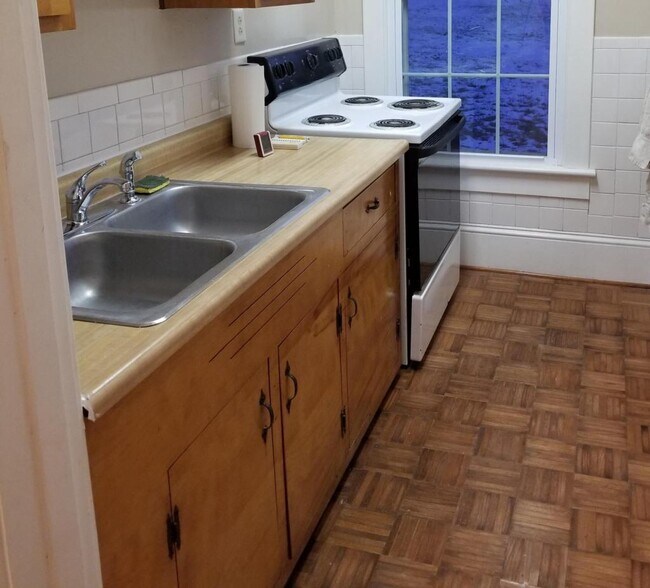 Building Photo - 69 Lloyd Tolley Rd