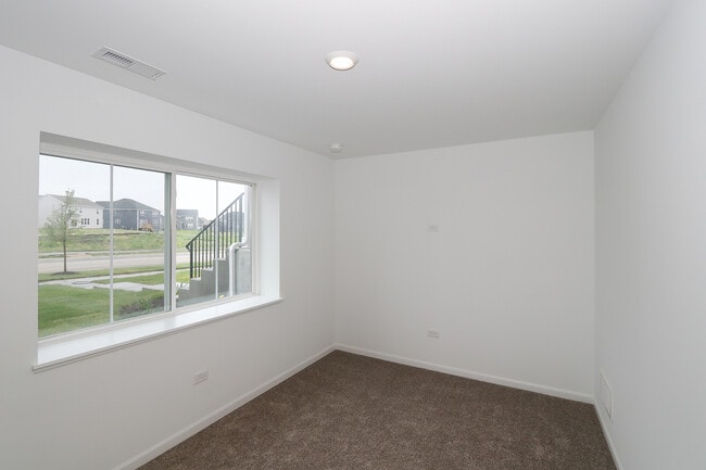 Building Photo - 2252 Stonegate Rd