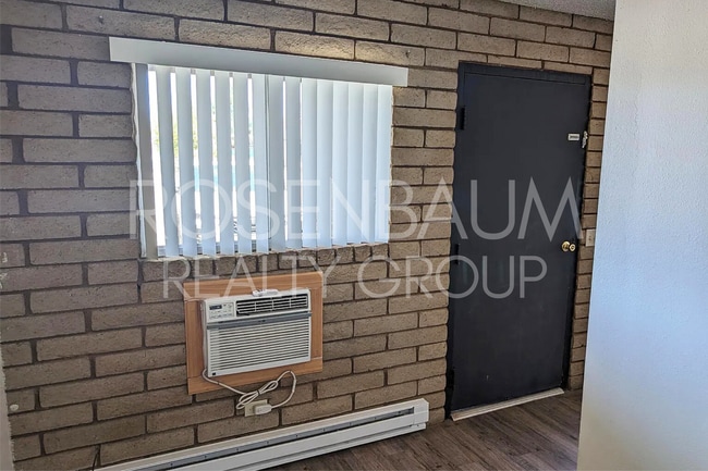 Primary Photo - Cute and cozy 1-bedroom, 1-bath downstair ...