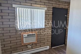 Building Photo - Cute and cozy 1-bedroom, 1-bath downstair ...