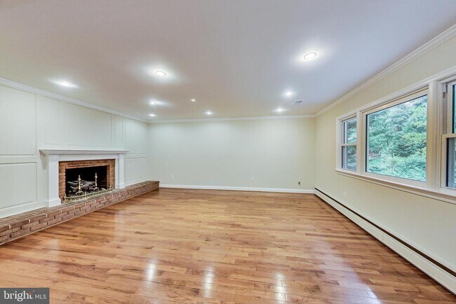 Building Photo - 14904 Claude Ln