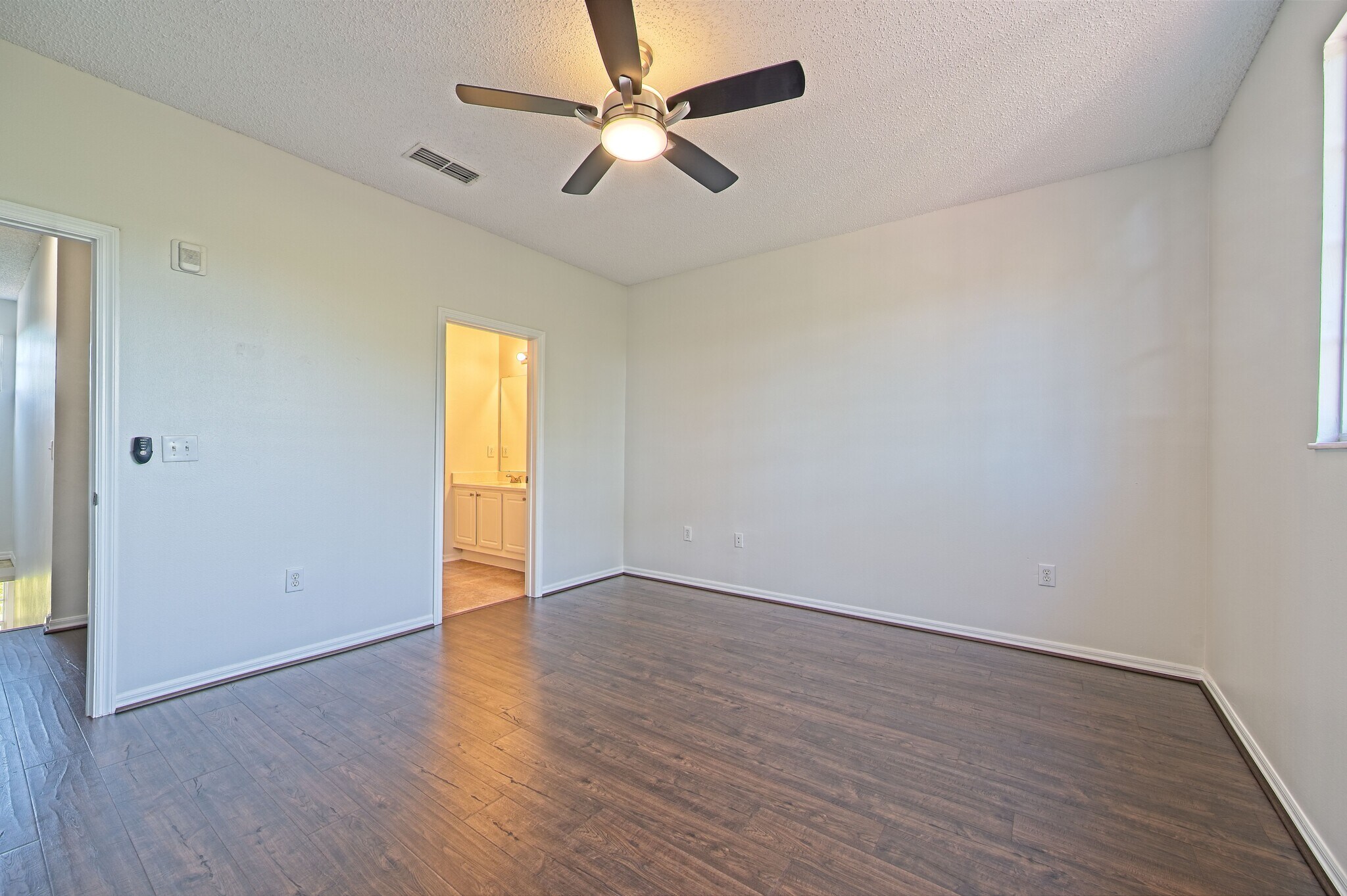 Building Photo - 5701 Bentgrass Dr