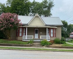 Building Photo - 904 Earnest St