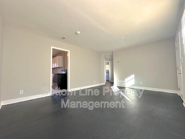 Building Photo - 2728 Remington St