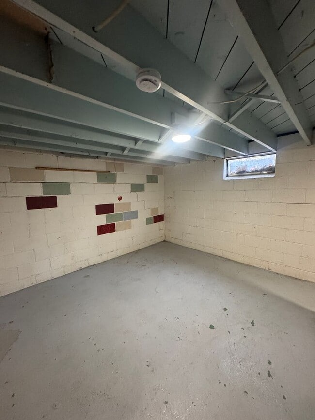 Building Photo - LH217