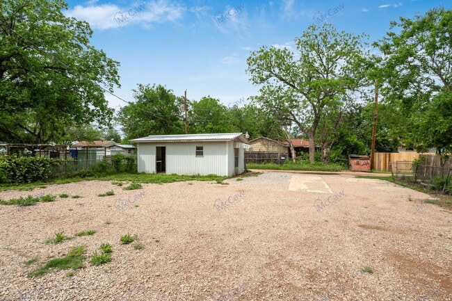 Building Photo - 2938 Hunter St