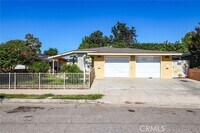 Building Photo - 701 E Chalynn Cir