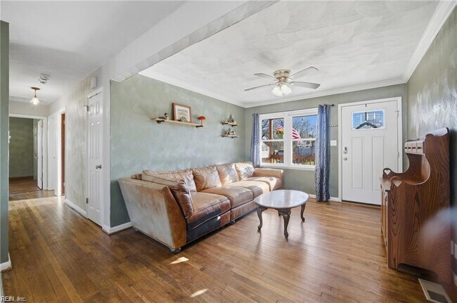 Building Photo - 108 Marcy St