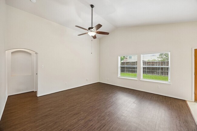 Building Photo - 1551 Cedar Springs Dr