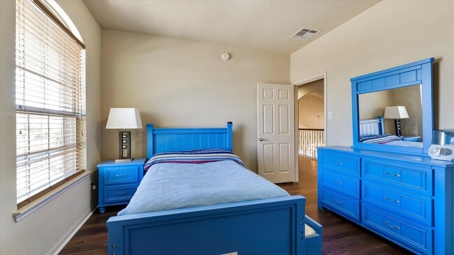 Building Photo - 17915 Quiet Loch Ln