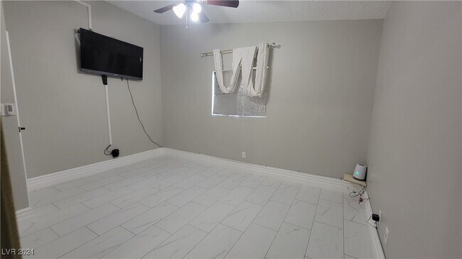 Building Photo - 1801 Marathon Dr