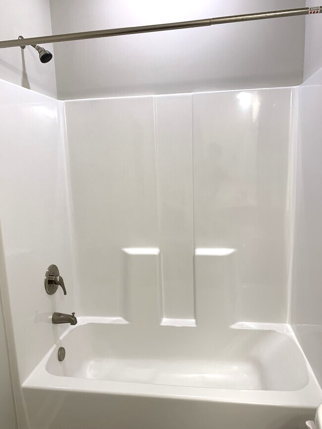 Building Photo - 1479 Lanterns Rest Rd