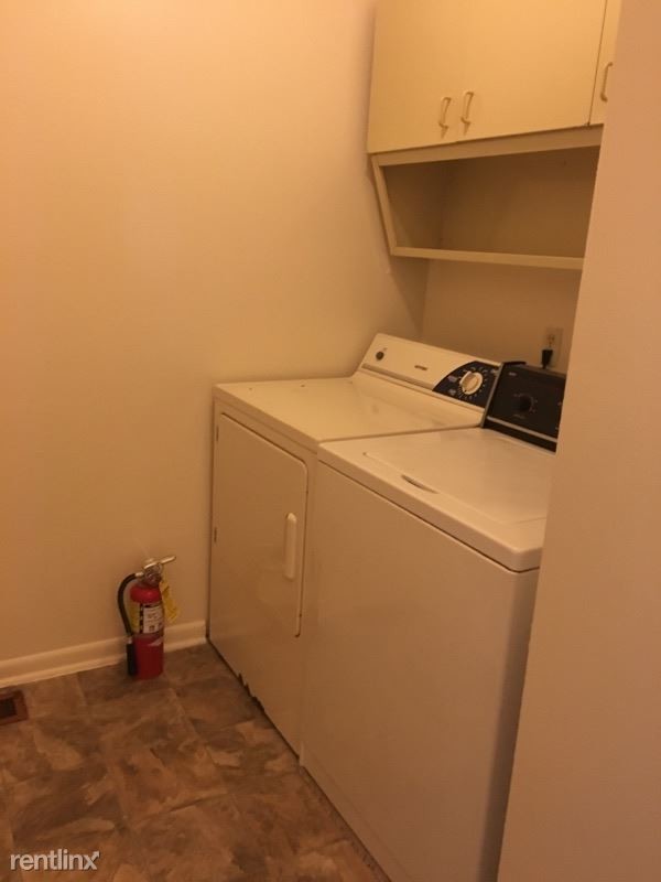 Building Photo - 736 Colony Ct