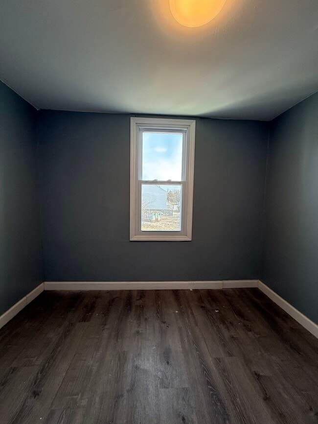 Building Photo - 519 Graff Ln