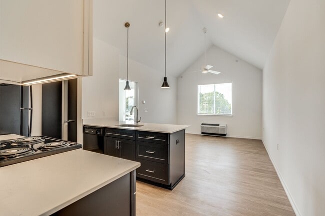 Building Photo - Uptown Square Apartments