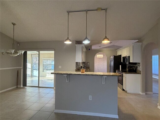 Building Photo - 375 Kaila Ct