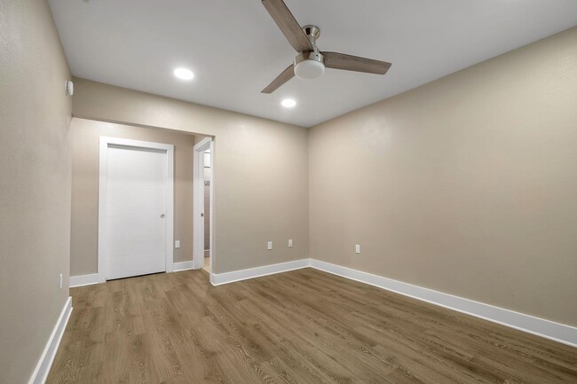 Building Photo - 1217 Miccosukee Rd