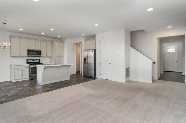 Building Photo - 3275 Katie Wy