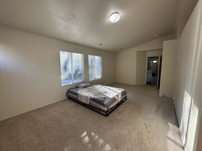 Building Photo - 14892 Tooele Ln