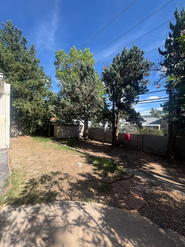 Building Photo - 11216 Baja Dr NE