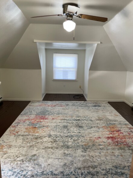 Building Photo - 513 Homestead Ave