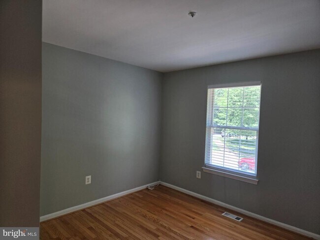 Building Photo - 5401 Riba Ct