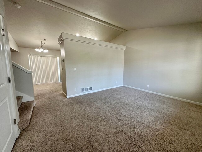 Building Photo - LARGE SINGLE FAMILY HOME ON CORNWALL (RPM#220)