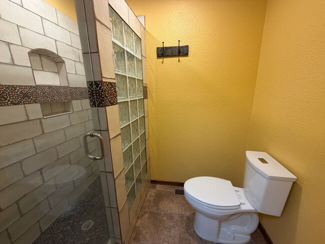 Building Photo - Beautiful Luxury 2 Bedroom Townhome Available in Corrales!