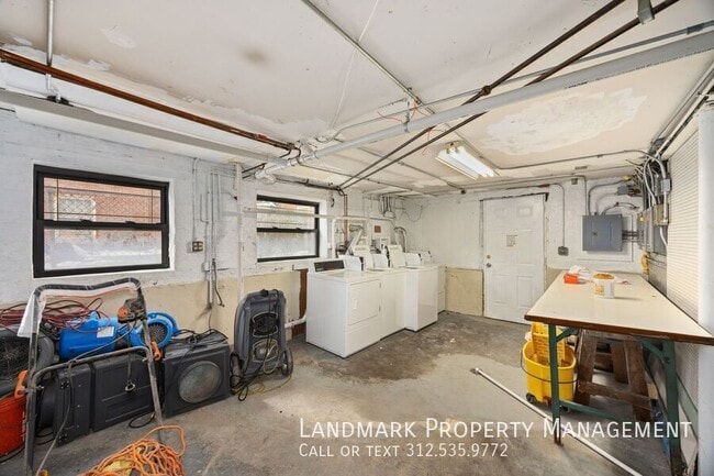 Building Photo - 4614 N Central Park Ave