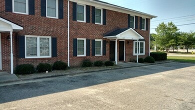 Building Photo - Haymont Area -2 Bedroom Town home for rent! Available 4/17/2026