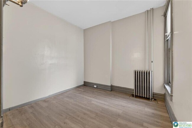 Building Photo - 1139 Linden St