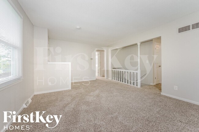 Building Photo - 7809 E 49th St