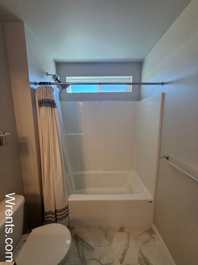 Building Photo - Beautiful Newer Home in Greenacres - Centr...