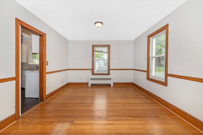 Building Photo - 531 Lee Pl