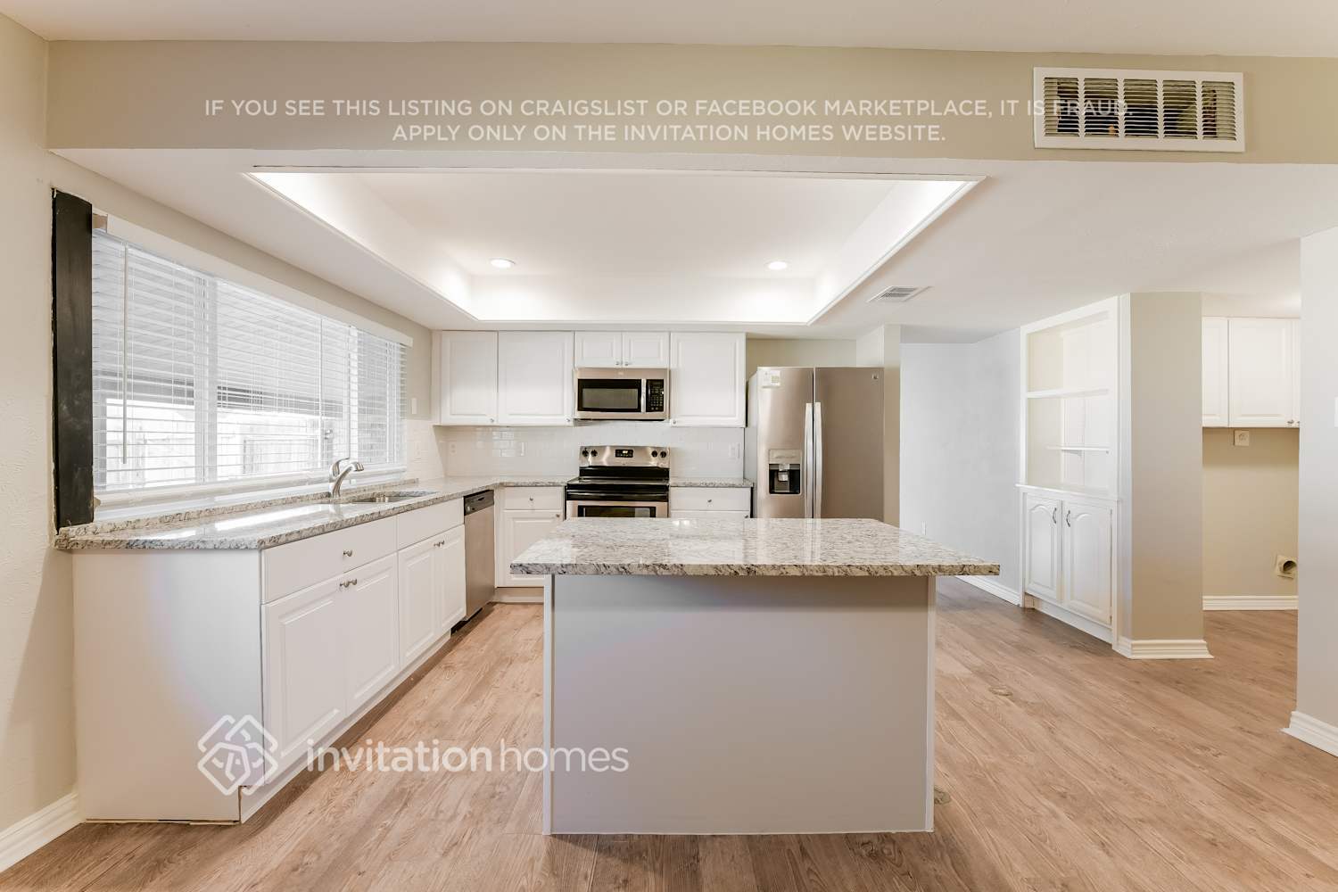 Building Photo - 2600 Treeview Dr