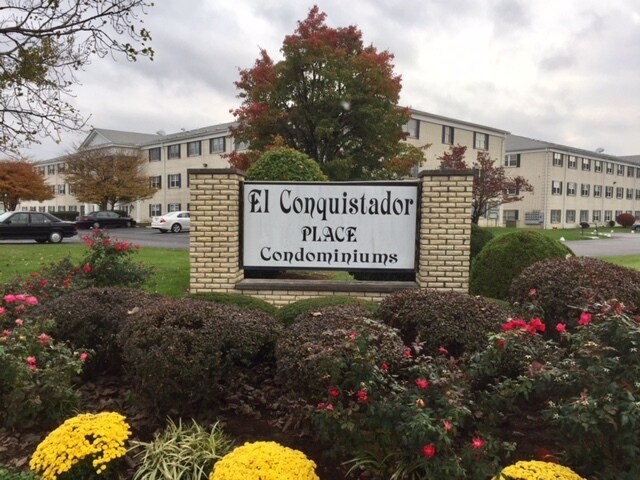 Convenient Hikes Point - 284 El Conquistador Pl