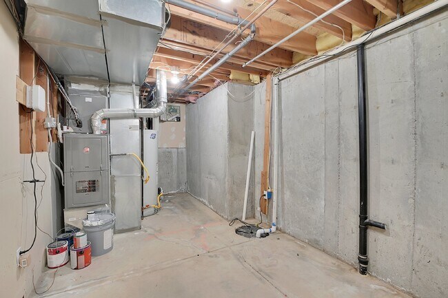 Building Photo - $3,040.95 - 3 Bed, 3-Bath Home in Aurora with In Unit Laundry and Central AC