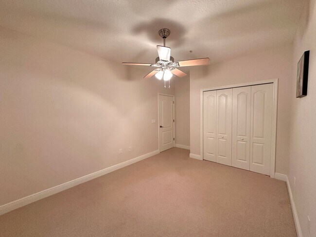 Building Photo - 45 Riverview Bend S