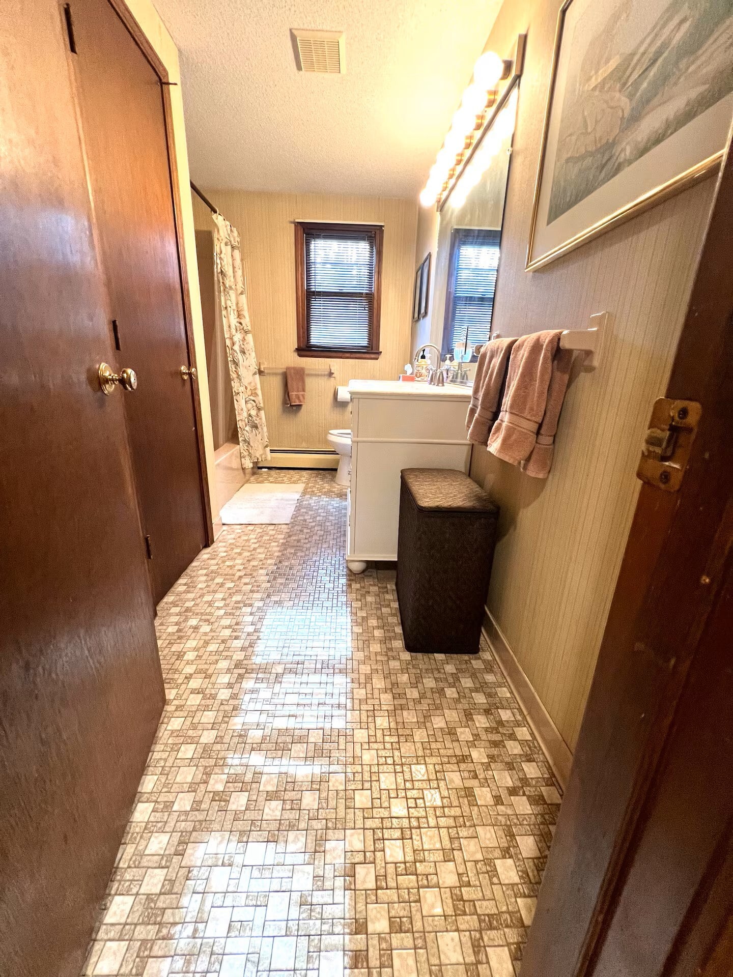 Hallway full bathroom - 215 Macktown Rd