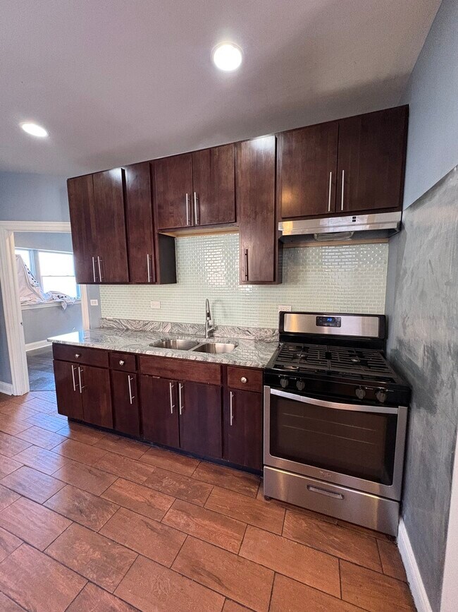 Building Photo - 7025 S Chappel Ave