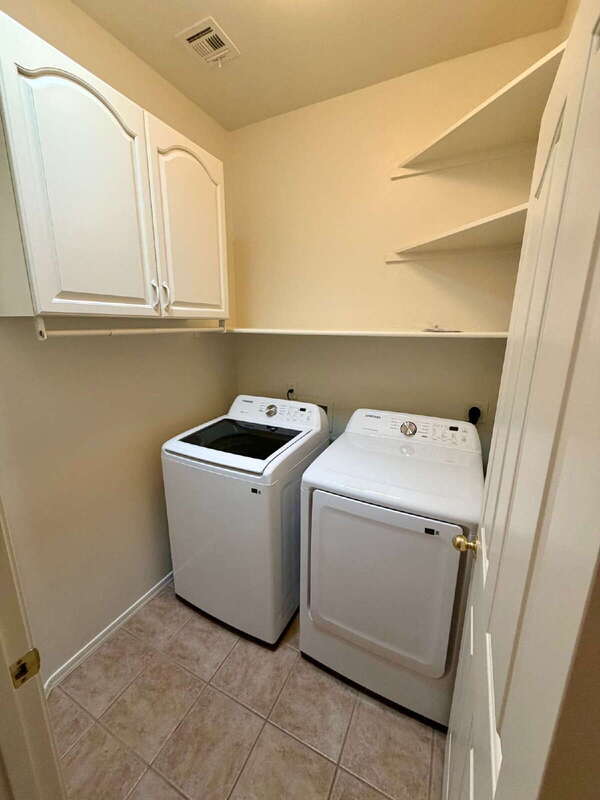 Building Photo - 2540 W Hawks Eye Ave