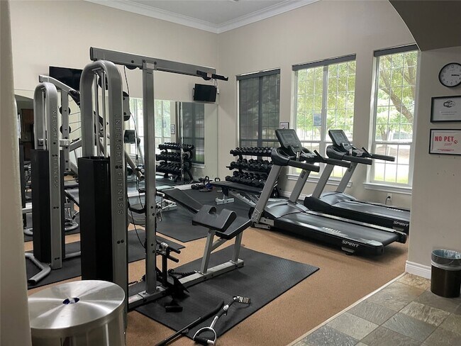 Building Photo - 191 N Timber Ridge Ct