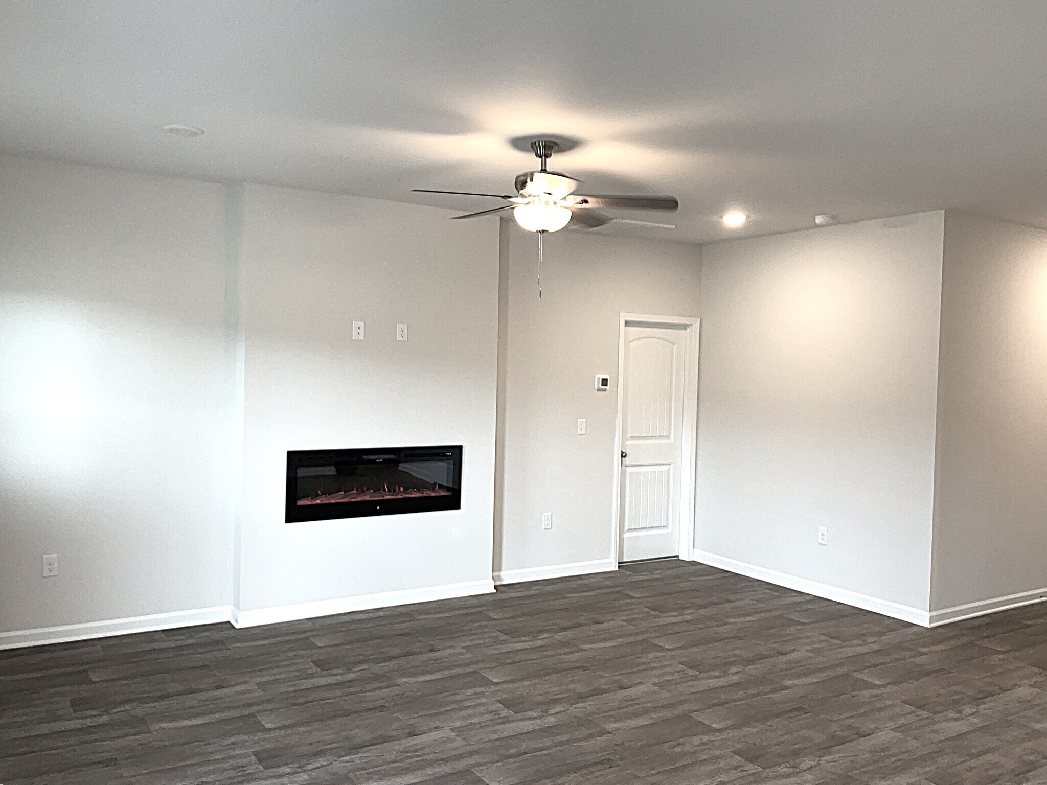 Building Photo - 3184 Emberly Dr