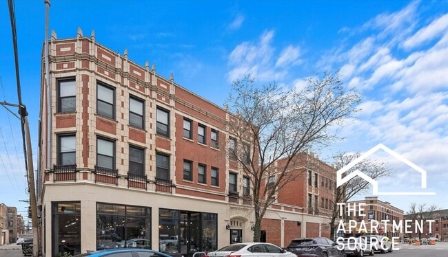 Building Photo - 2737 N Spaulding Ave