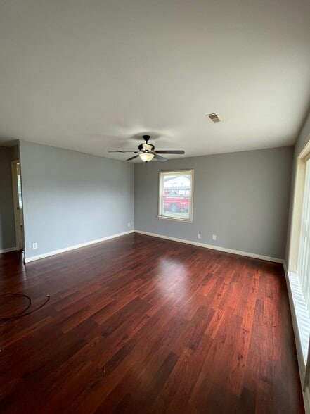 Building Photo - 500 Ridgewood St