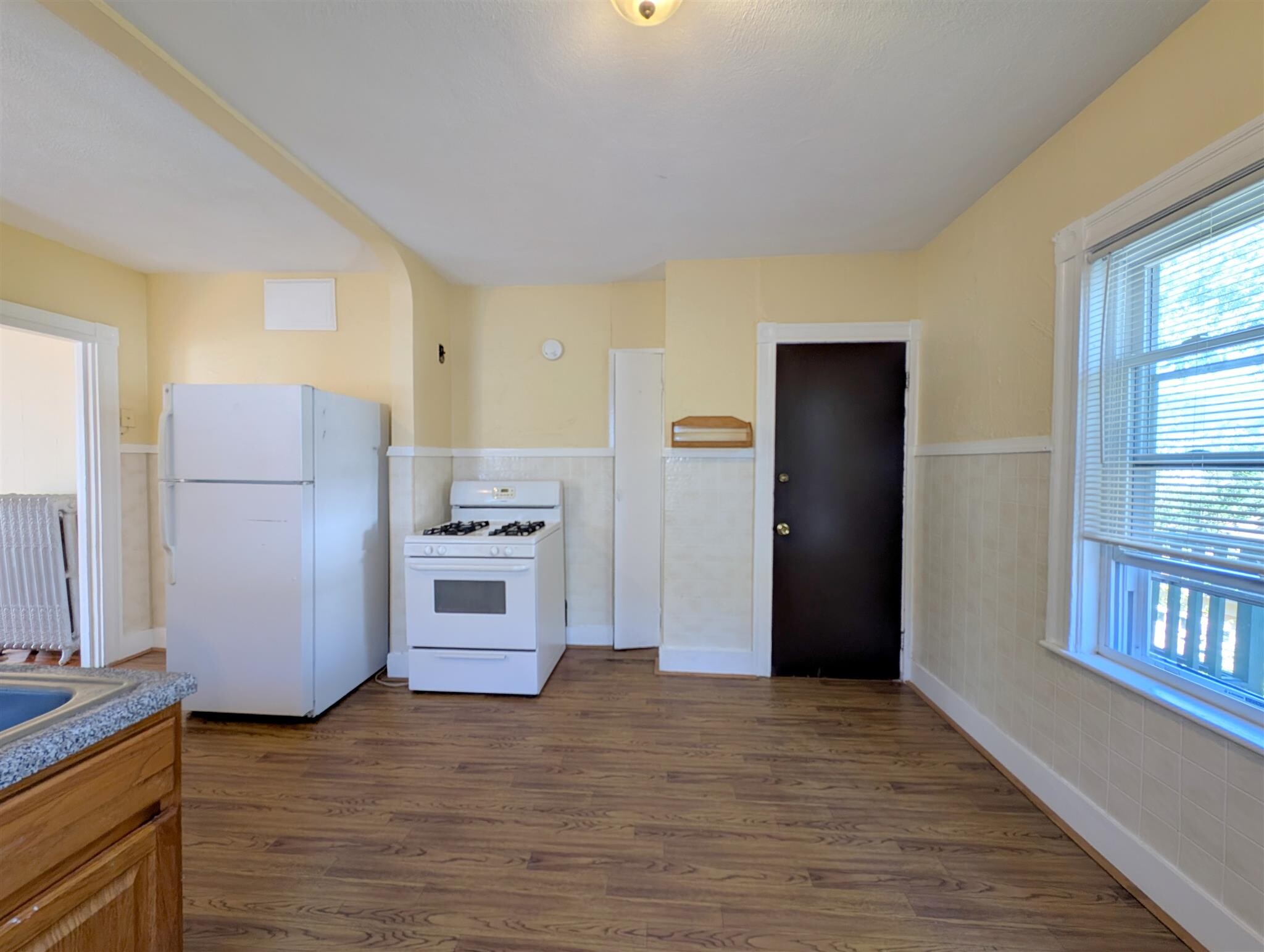 Building Photo - 58 Monument St